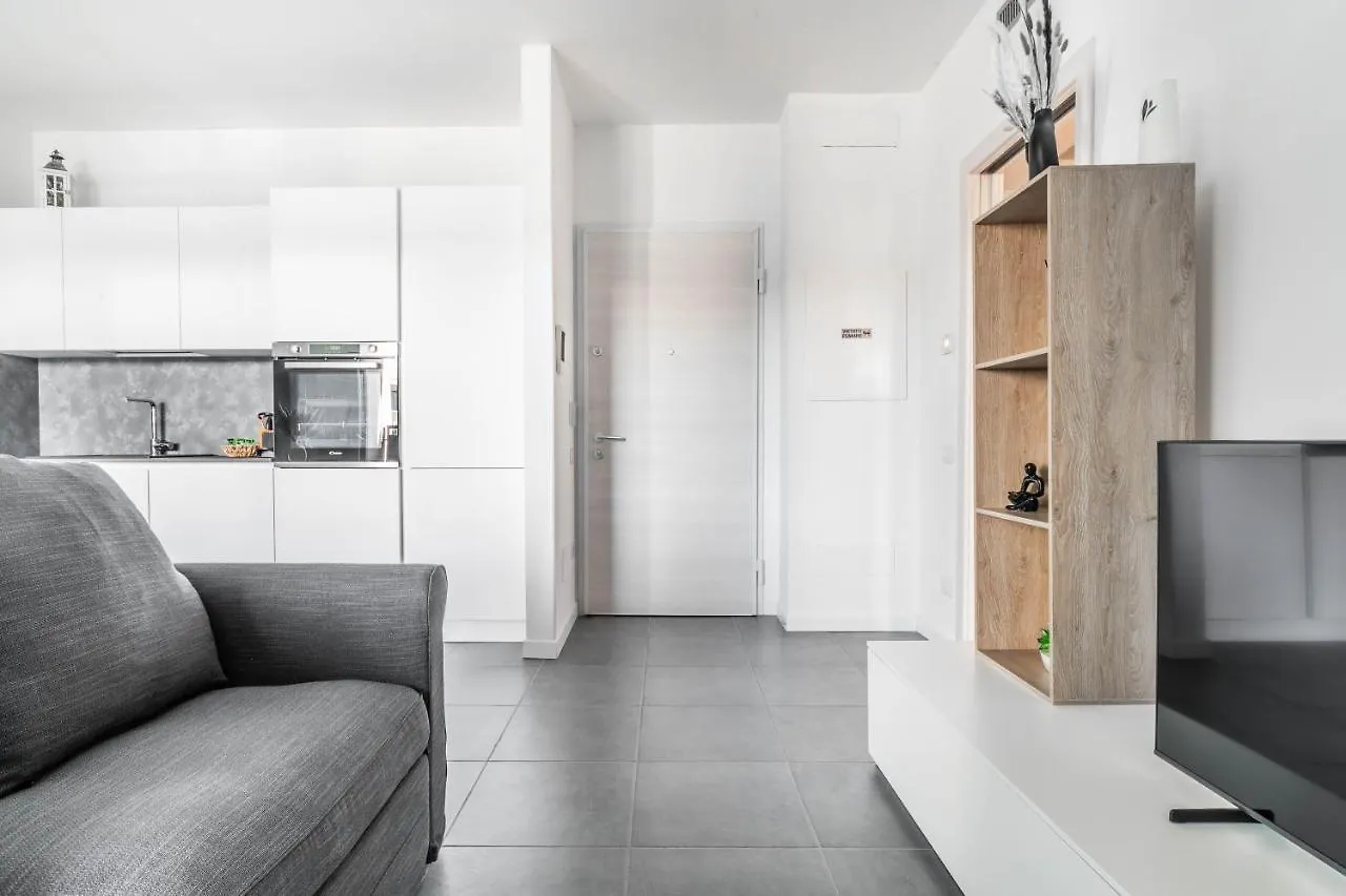 Harmony House - Rho Fiera 6Min - Free Parking - Terrace Apartment Milan