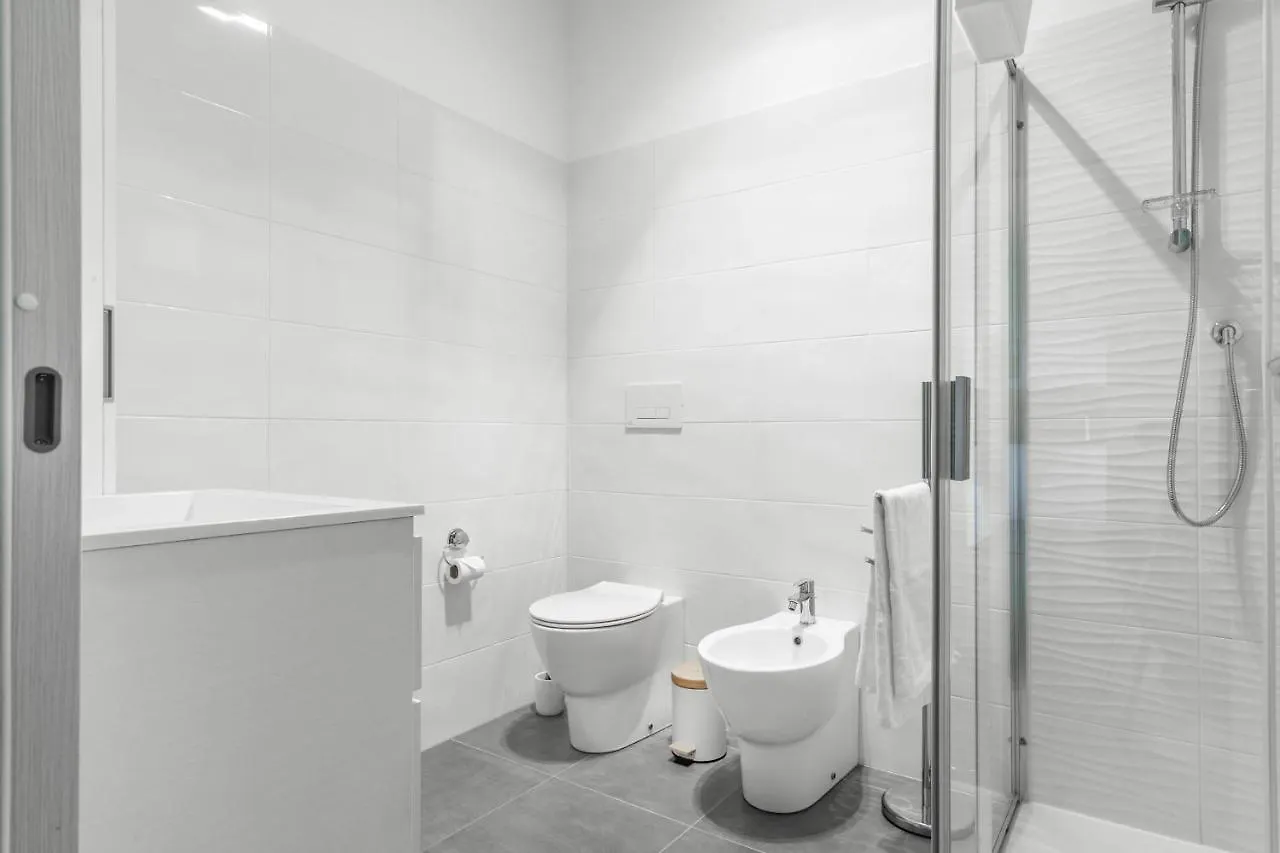 Harmony House - Rho Fiera 6Min - Free Parking - Terrace Apartment Milan