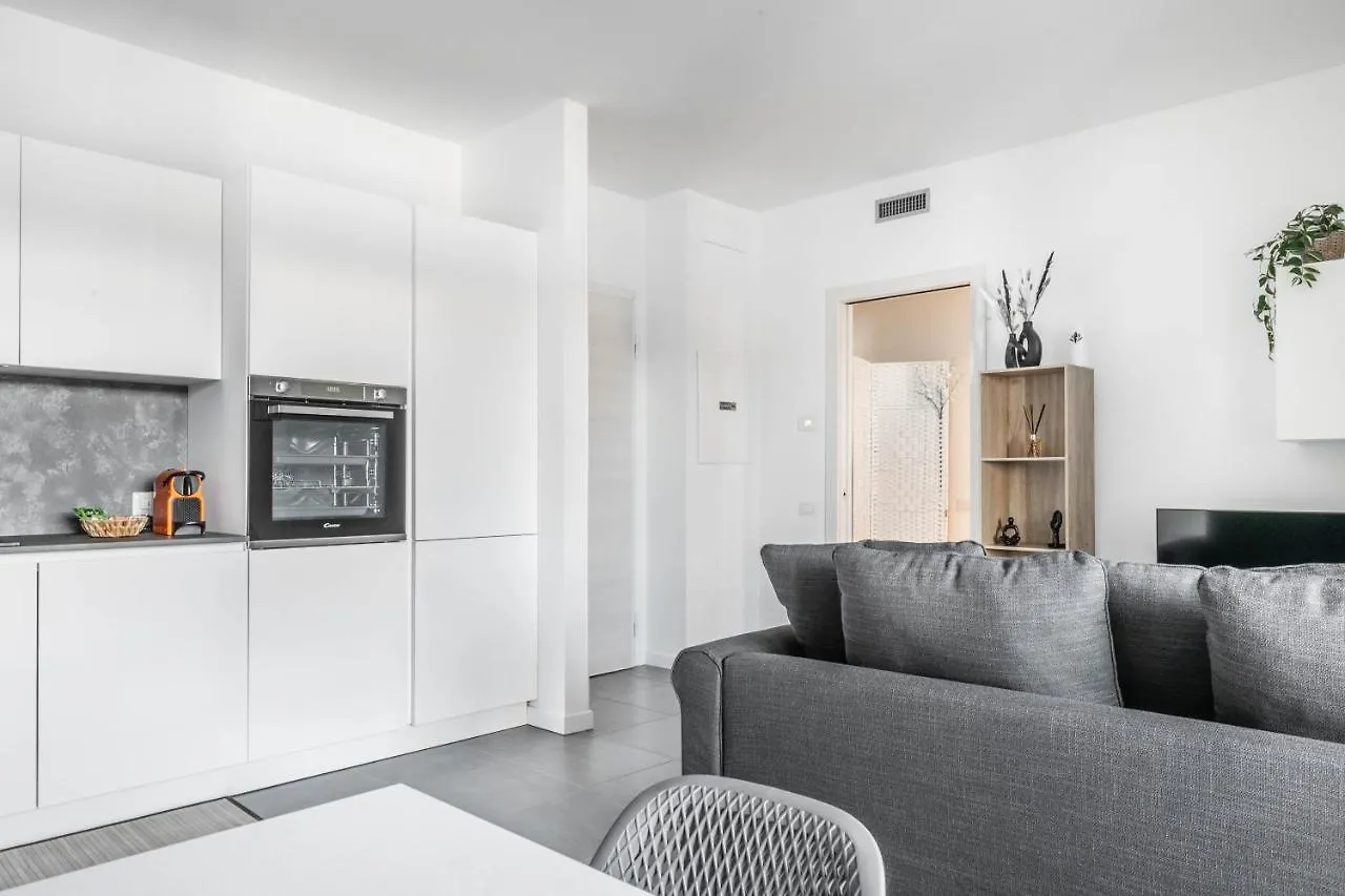 Harmony House - Rho Fiera 6Min - Free Parking - Terrace Apartment Milan 0*,  Italy
